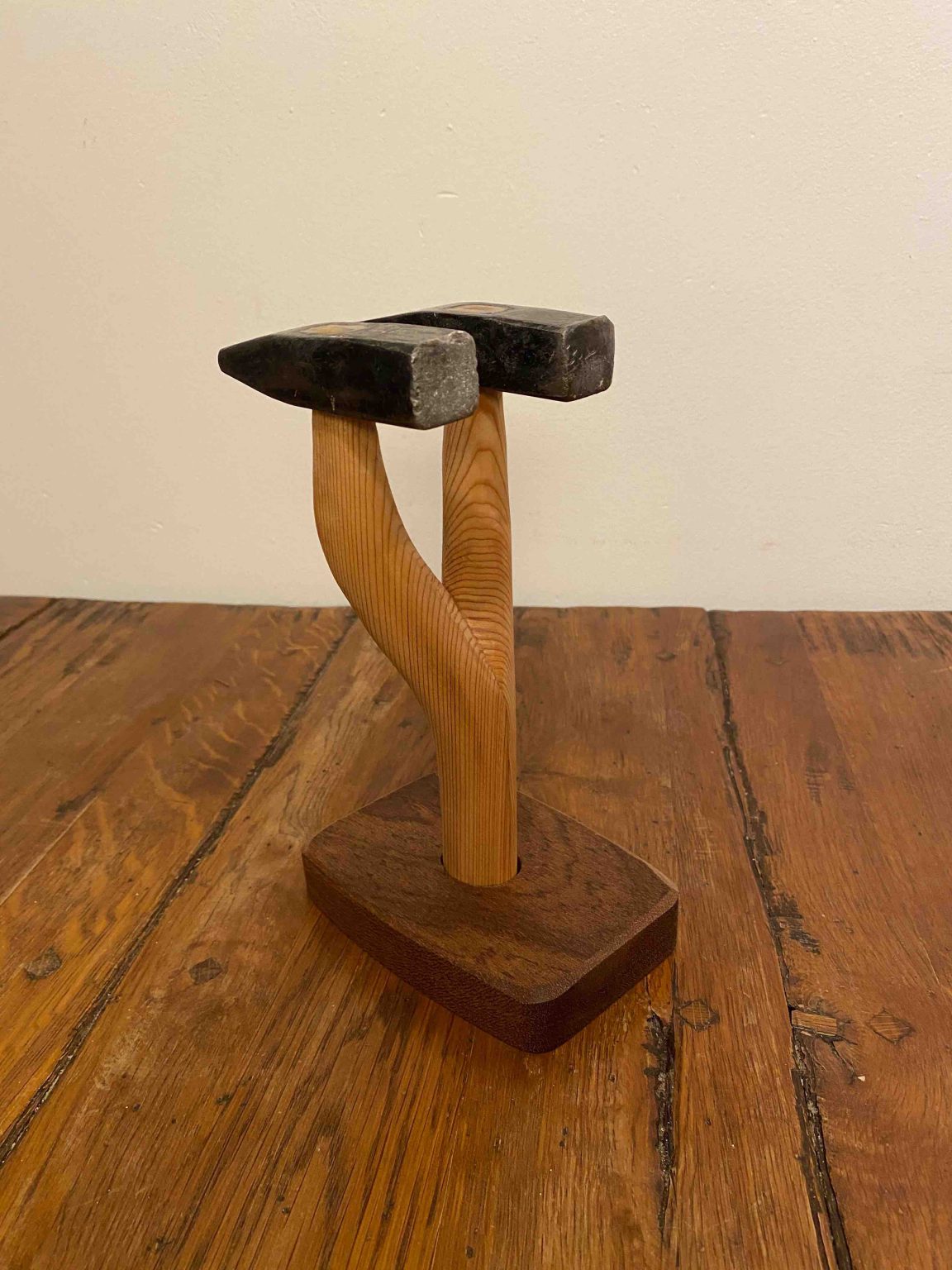 Een hamer met twee koppen | Hajohout.nl